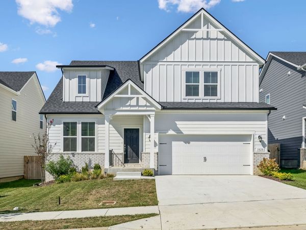 1028 Lionheart Dr , Hermitage, TN 37076