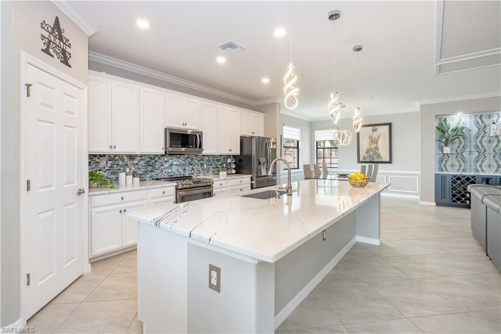 12036 Hawthorn Lake Dr, Unit 202, Fort Myers, FL 33913 Photo