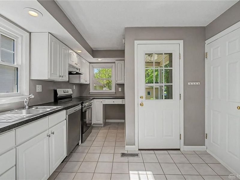 300 Wiltshire Boulevard, Oakwood, OH 45419 Photo 16