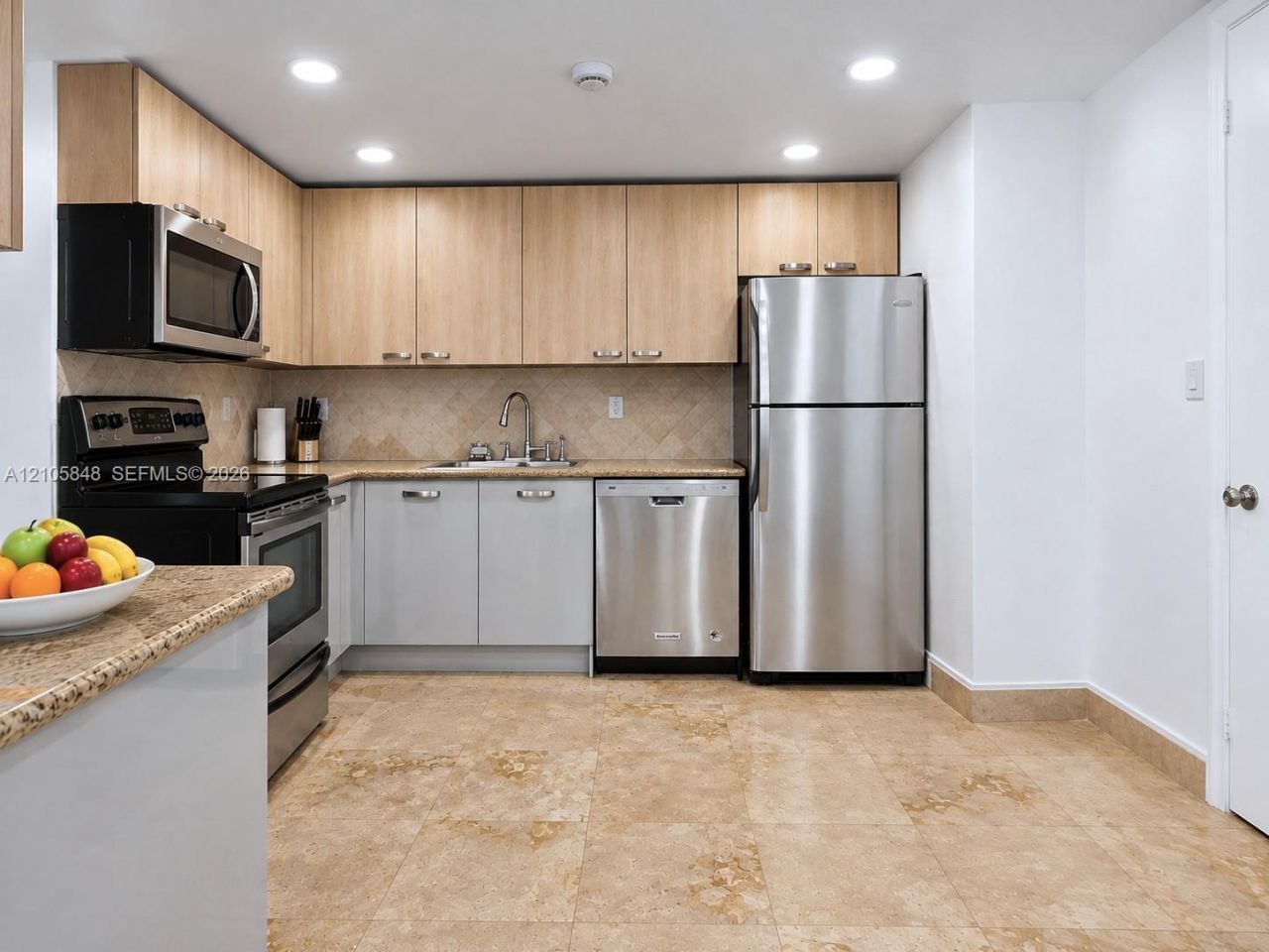 251 174th St , Unit 212, Sunny Isles Beach, FL 33160 Photo