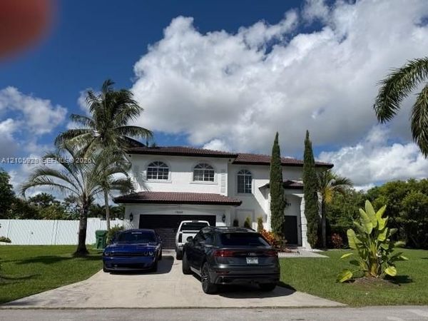 19654 SW 133rd Ct , Miami, FL 33177
