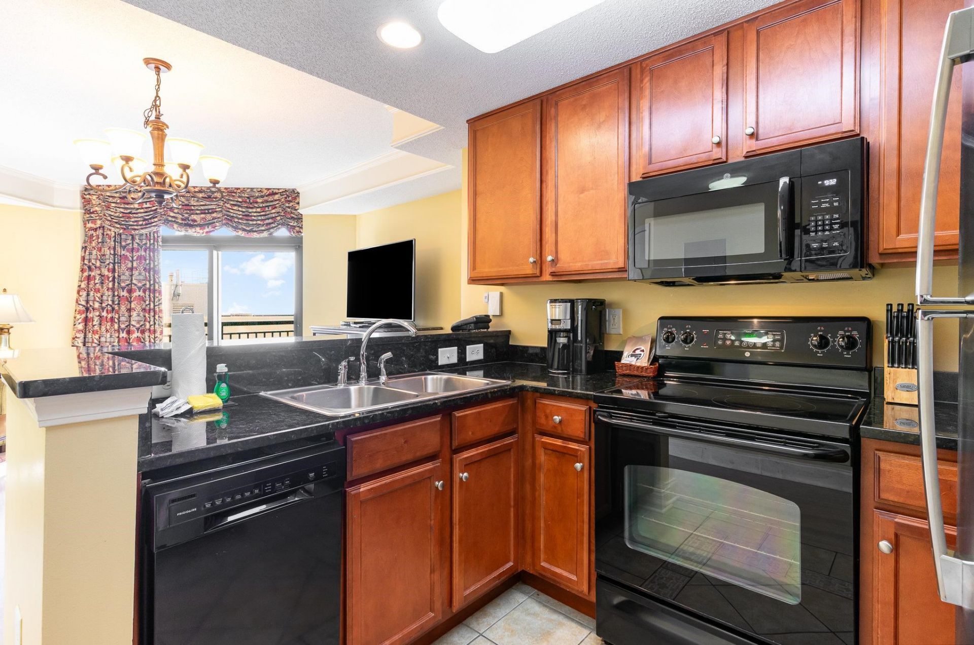 2600 N Ocean Blvd.  Photo 9