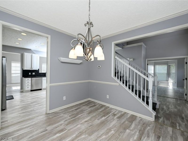 1930 Northgate Circle, Akron, OH 44320 Photo 10