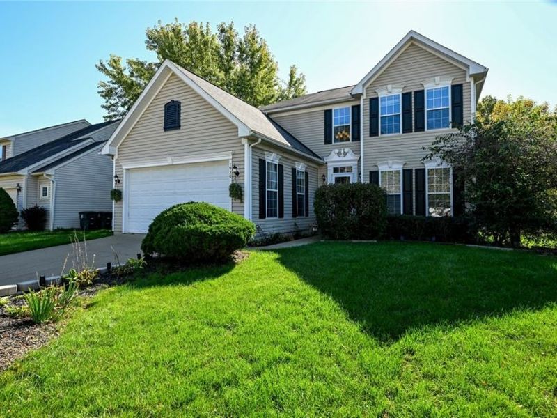 1930 Northgate Circle, Akron, OH 44320 Photo 2
