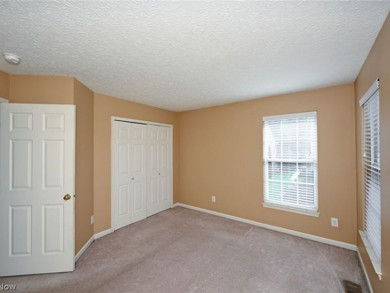 1930 Northgate Circle, Akron, OH 44320 Photo 21