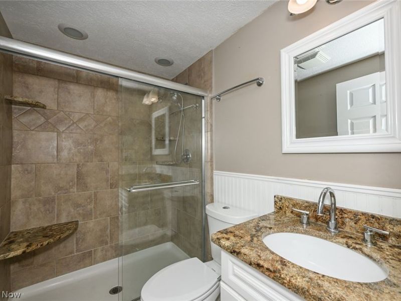 1930 Northgate Circle, Akron, OH 44320 Photo 29