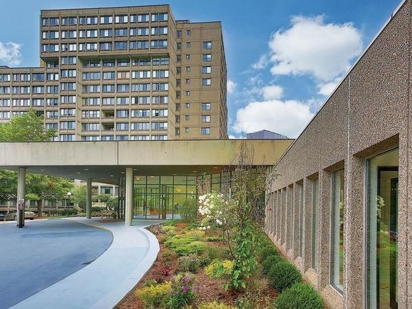 250 Hammond Pond Parkway, Unit 1611S, Newton, MA 02467