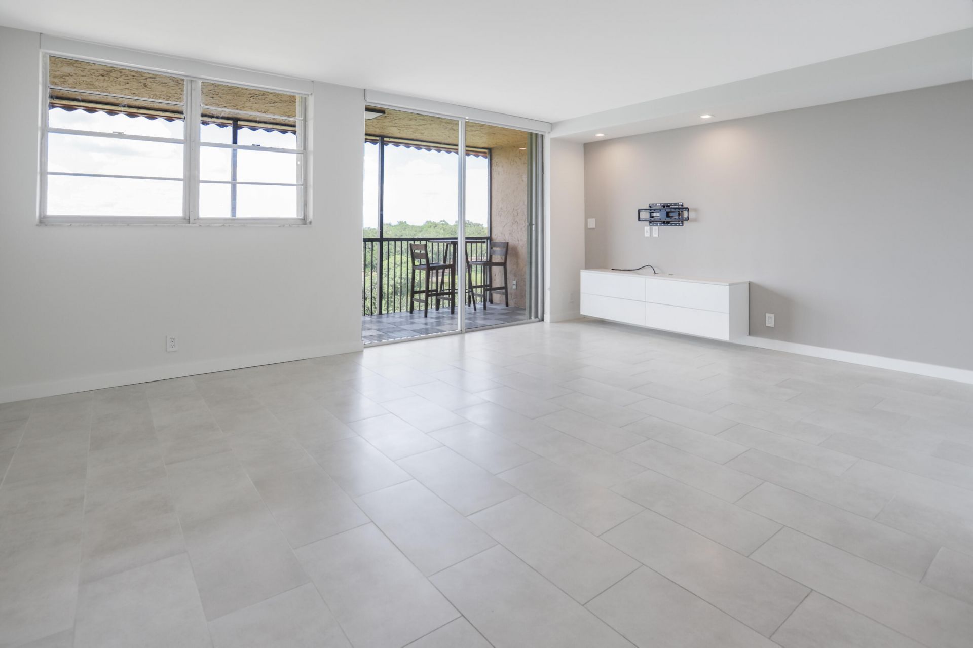 3001 W Rolling Hills Circle, Unit 708, Davie, FL 33328 Photo