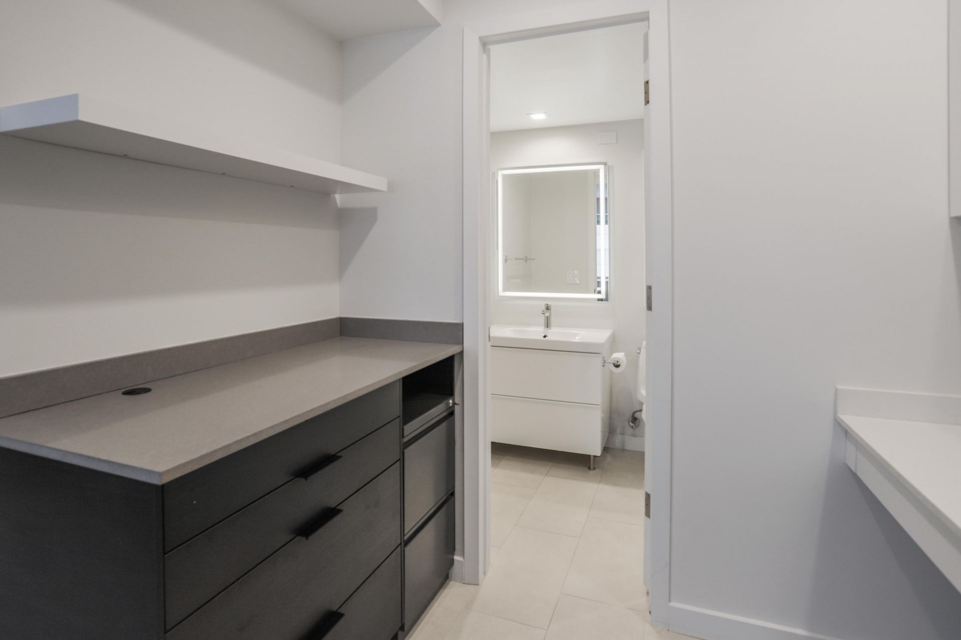 3001 W Rolling Hills Circle, Unit 708, Davie, FL 33328 Photo