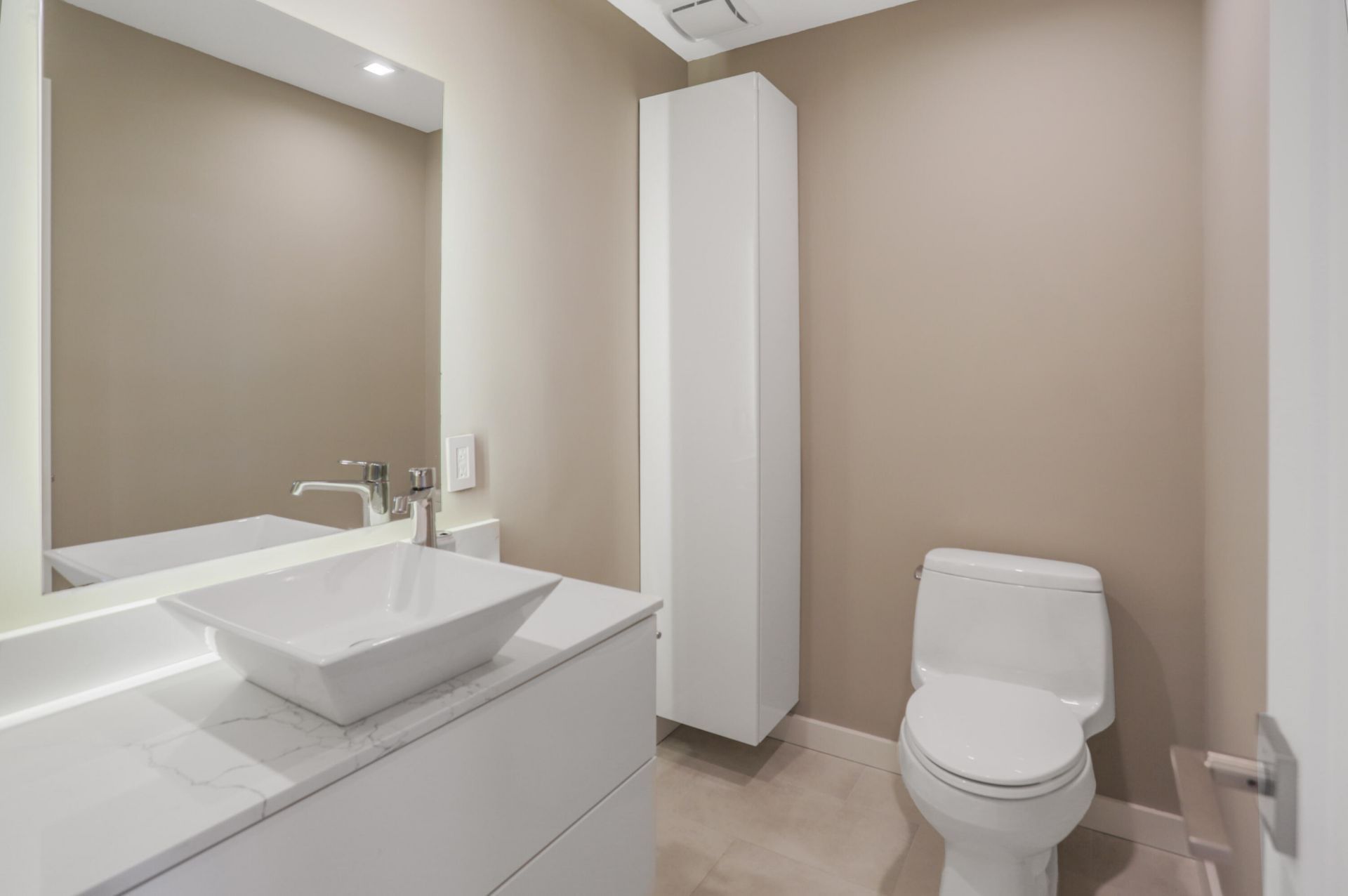 3001 W Rolling Hills Circle, Unit 708, Davie, FL 33328 Photo