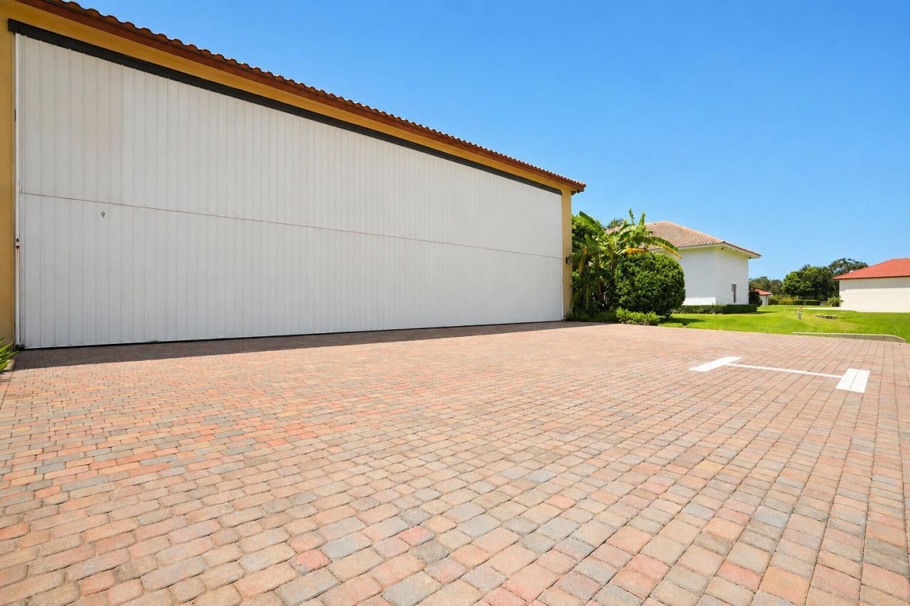 15855 Barnstormer Court, Wellington, FL 33414 Photo