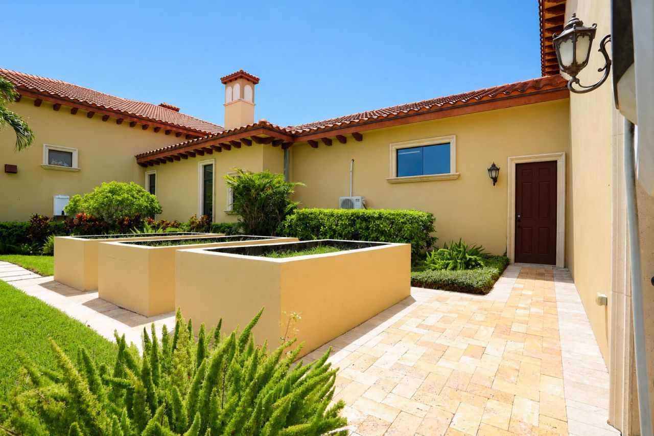 15855 Barnstormer Court, Wellington, FL 33414 Photo