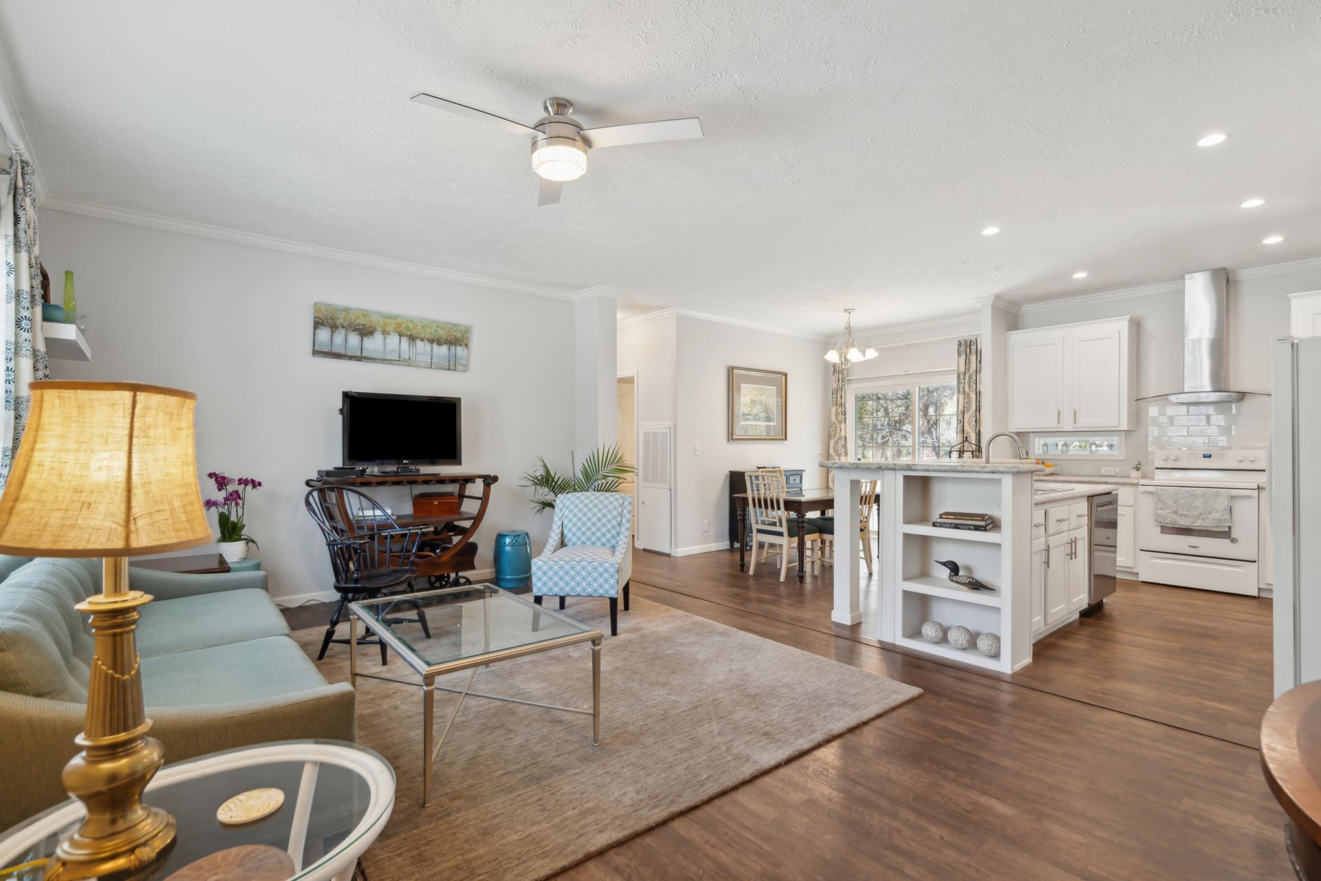 5638 Dixie Plantation Road Photo 4