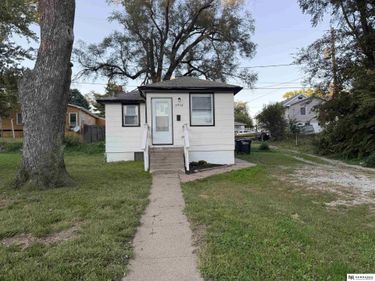 3938 Curtis Avenue, Omaha, NE 68111