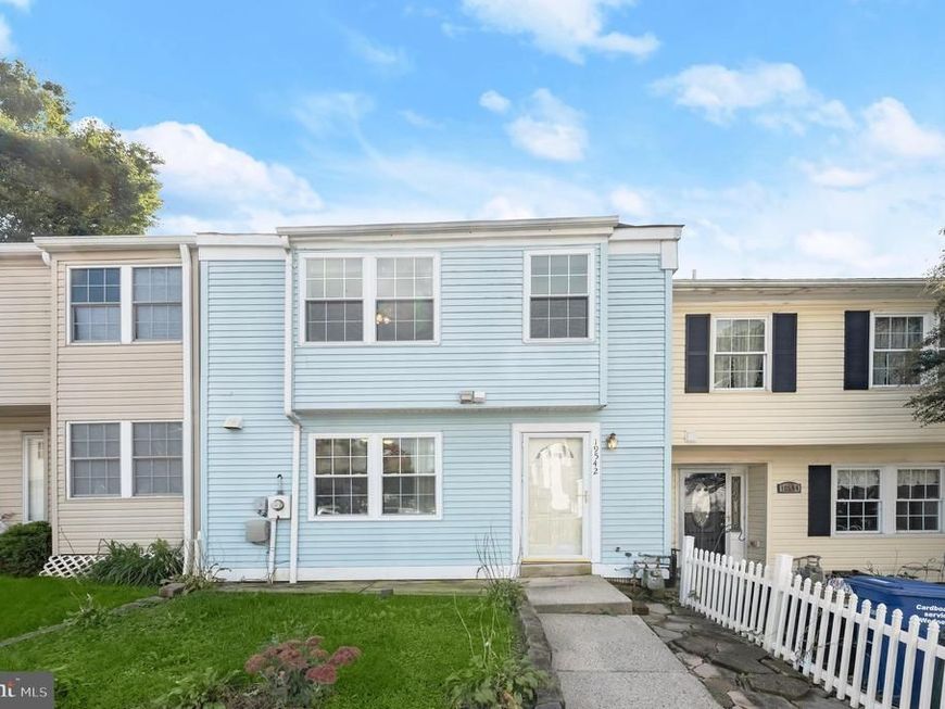 19542 Fisher Avenue, Poolesville, MD 20837 Main Photo