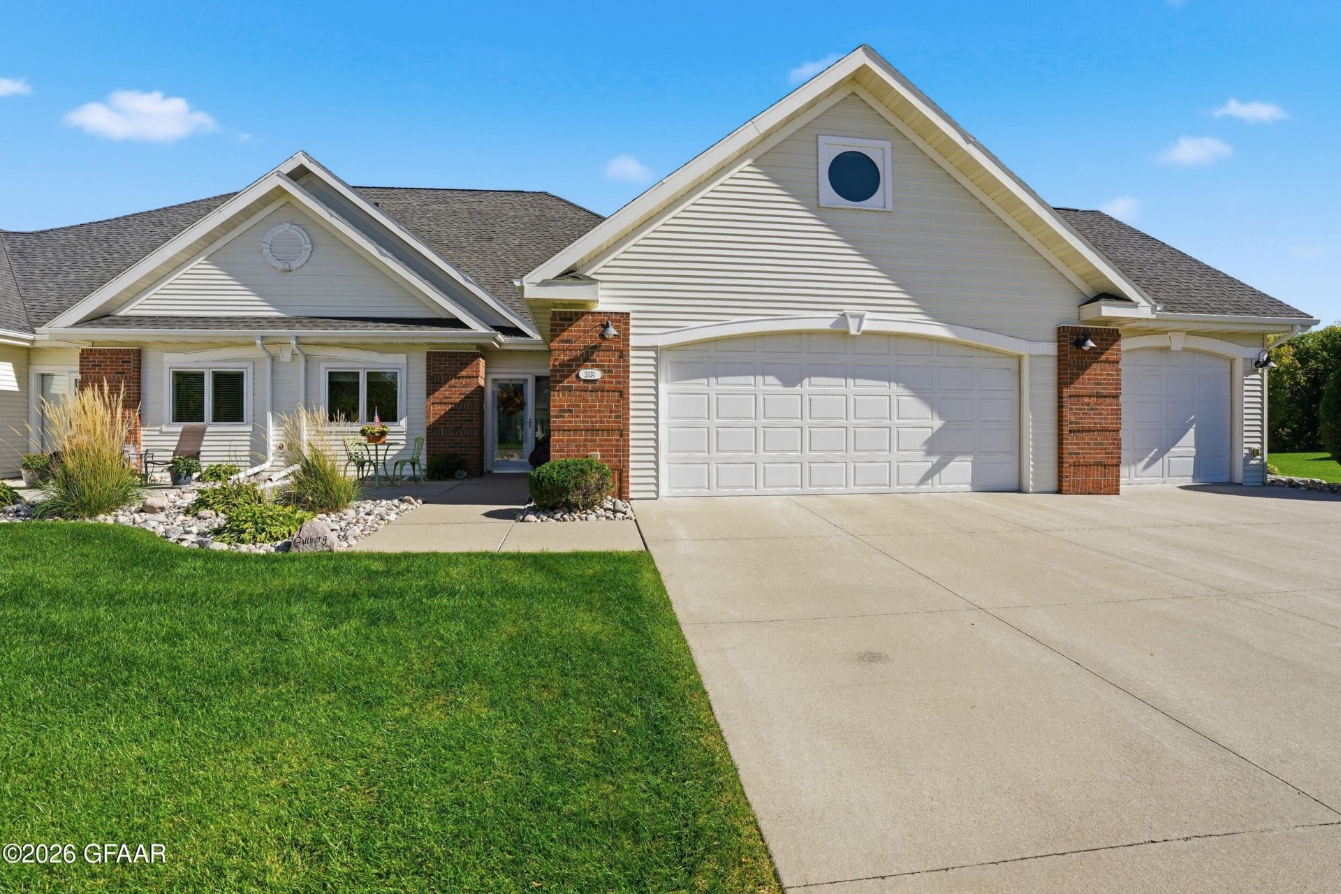 3131 LONGBOW Court  primary photo
