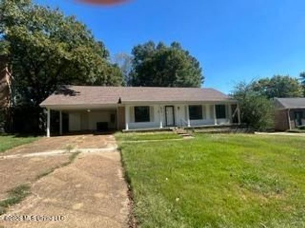 8278 W Lake Shore Drive, Southaven, MS 38671