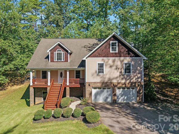 15 Hope Road, Weaverville, NC 28787