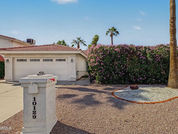 10129 E CHESTNUT Drive, Sun Lakes, AZ 85248