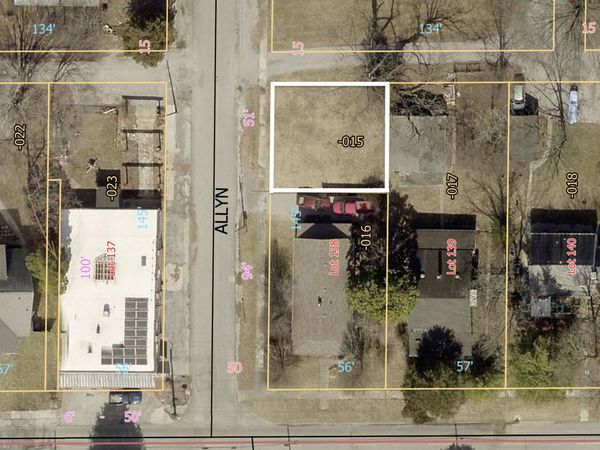 503 N ALLYN Street , Carbondale, IL 62901
