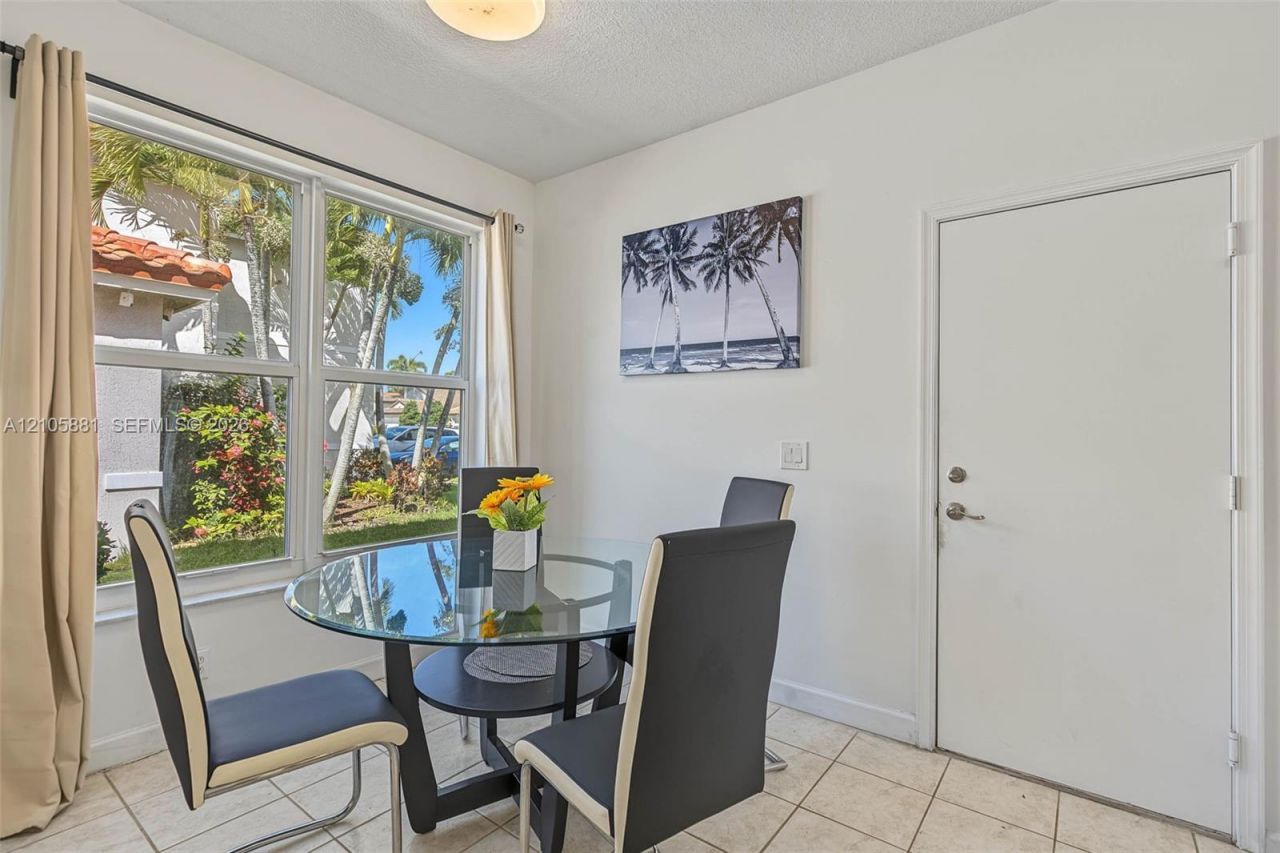 1588 SW 191st Ave , Pembroke Pines, FL 33029 Photo