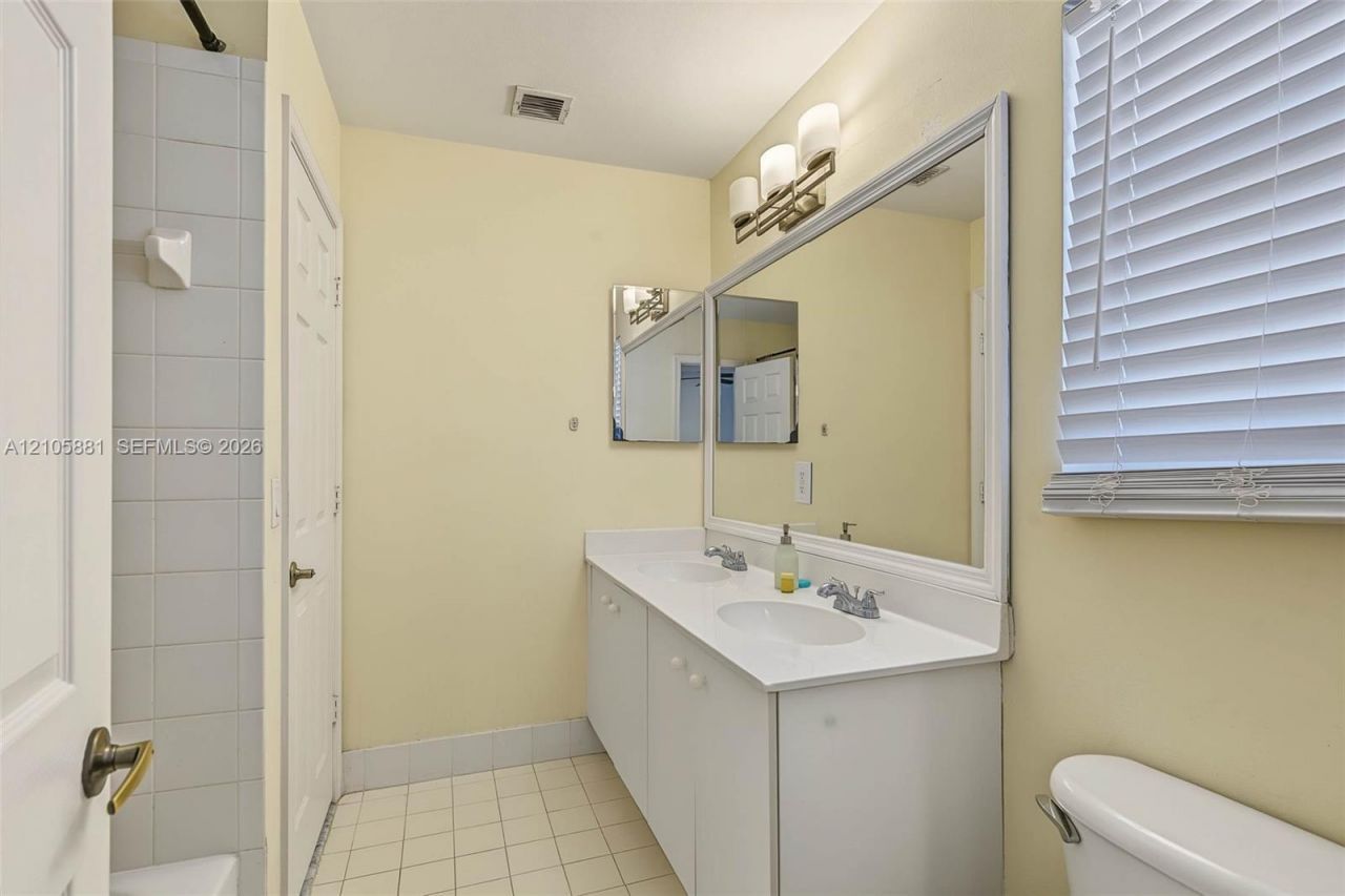 1588 SW 191st Ave , Pembroke Pines, FL 33029 Photo