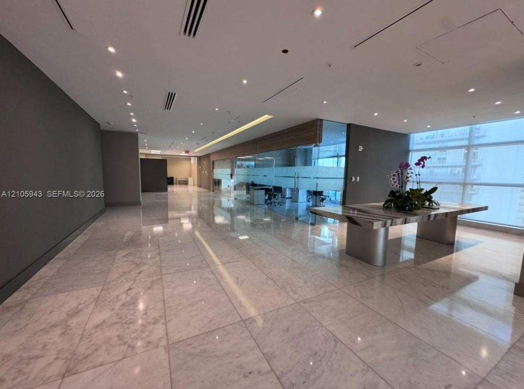 175 SW 7th St , Unit 2208, Miami, FL 33130 Photo