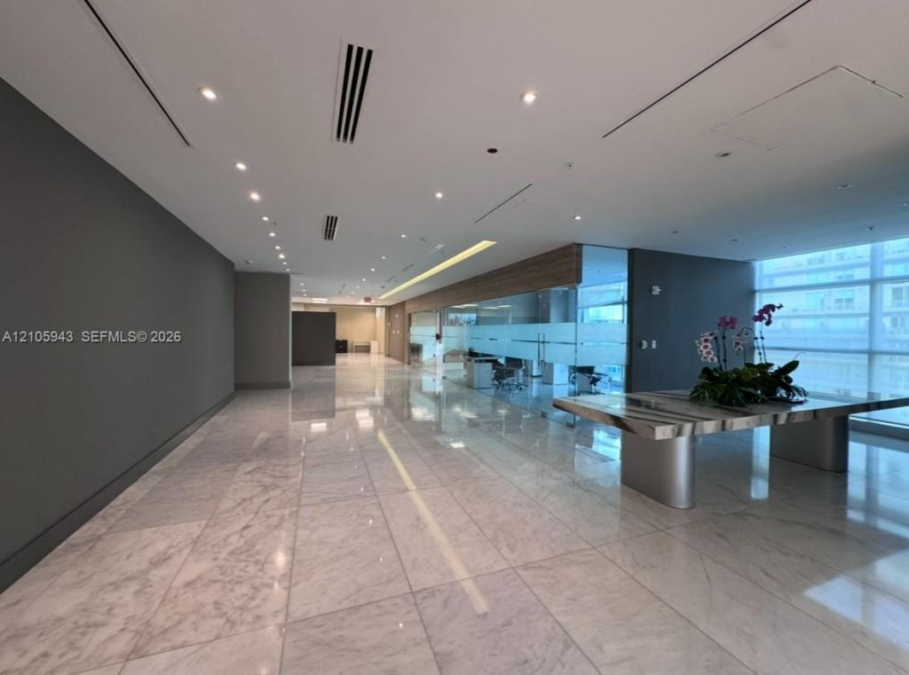 175 SW 7th St , Unit 2208, Miami, FL 33130 Photo