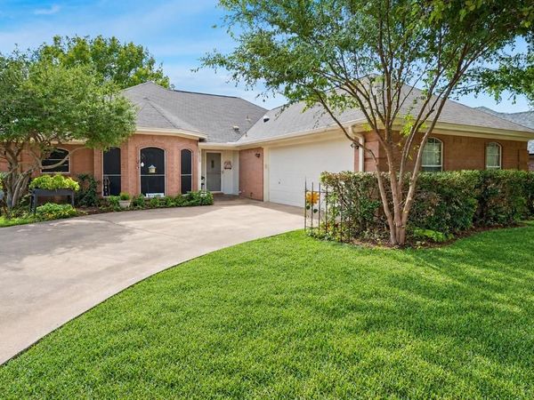 8920 Ashcraft Drive, North Richland Hills, TX 76182