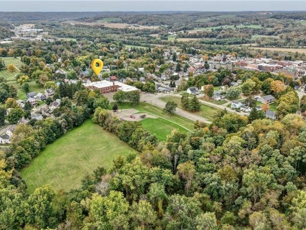 N School St , Millersburg, OH 44654