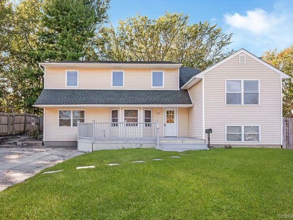 59 Hunter Lane, Centereach, NY 11720