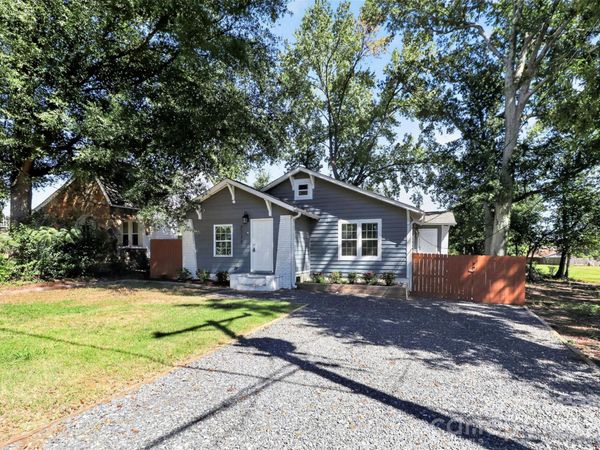 2233 Highland Street , Charlotte, NC 28208