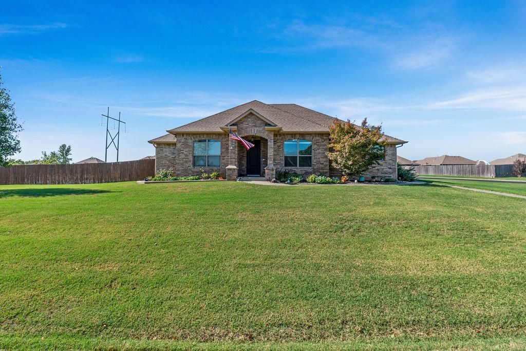 299 Hillside Drive, Harrah, OK 73045 Main Photo