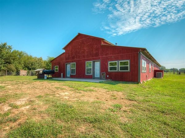 377056 E 1040 Road, Okemah, OK 74859