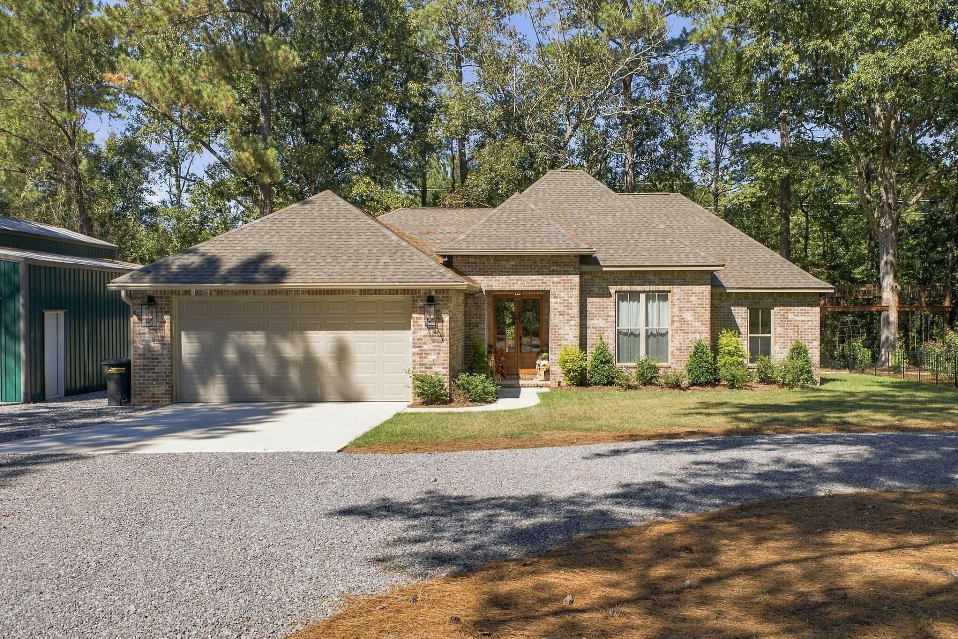 38 Dempsey Conn, Hattiesburg, MS 39401 Main Photo