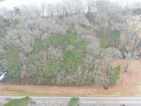 2576 Hwy 15 North, Bay Springs, MS 39442