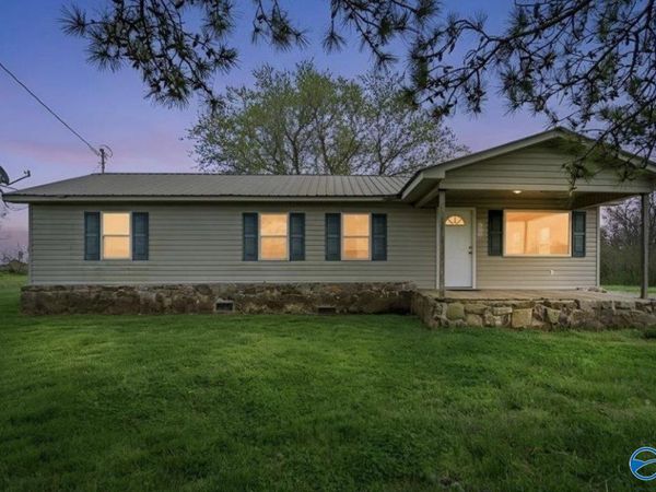 602 Arbor Acres Drive, Albertville, AL 35951
