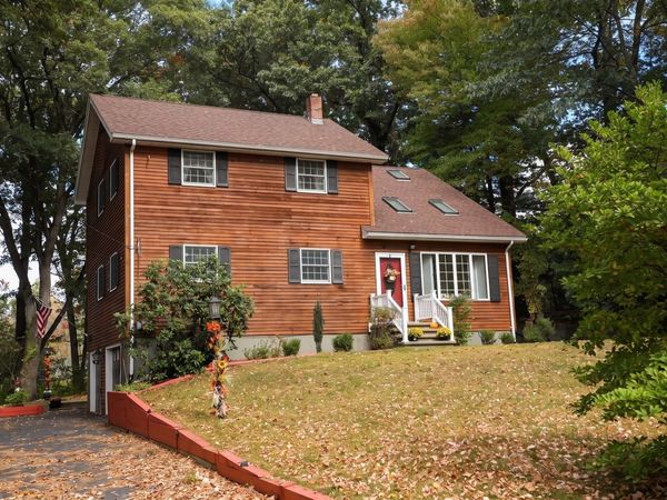 8 Nichols St, North Reading, MA 01864