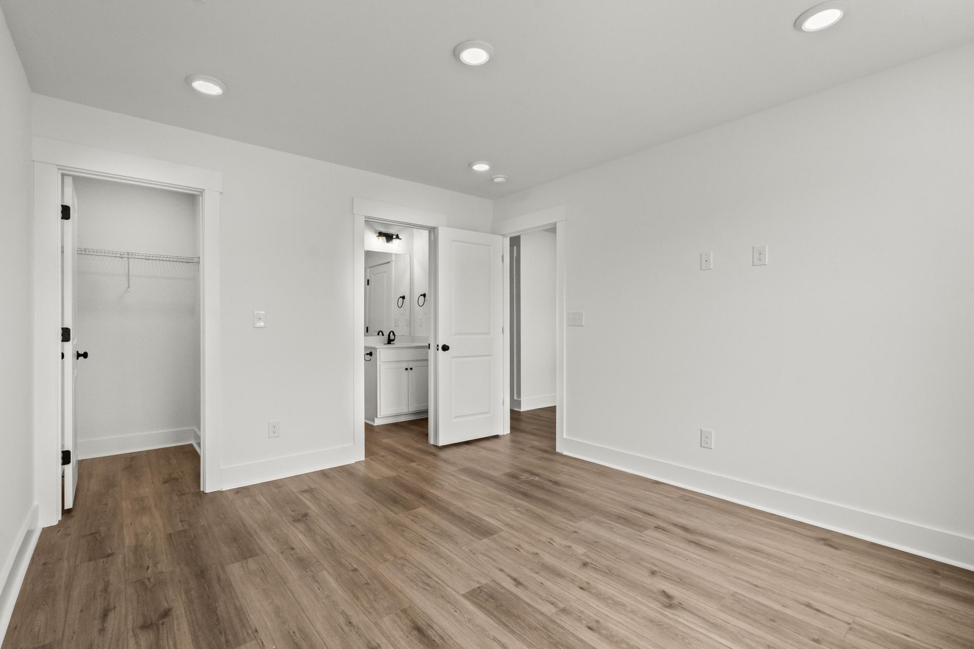 4079 Saint Johns Avenue Photo 4