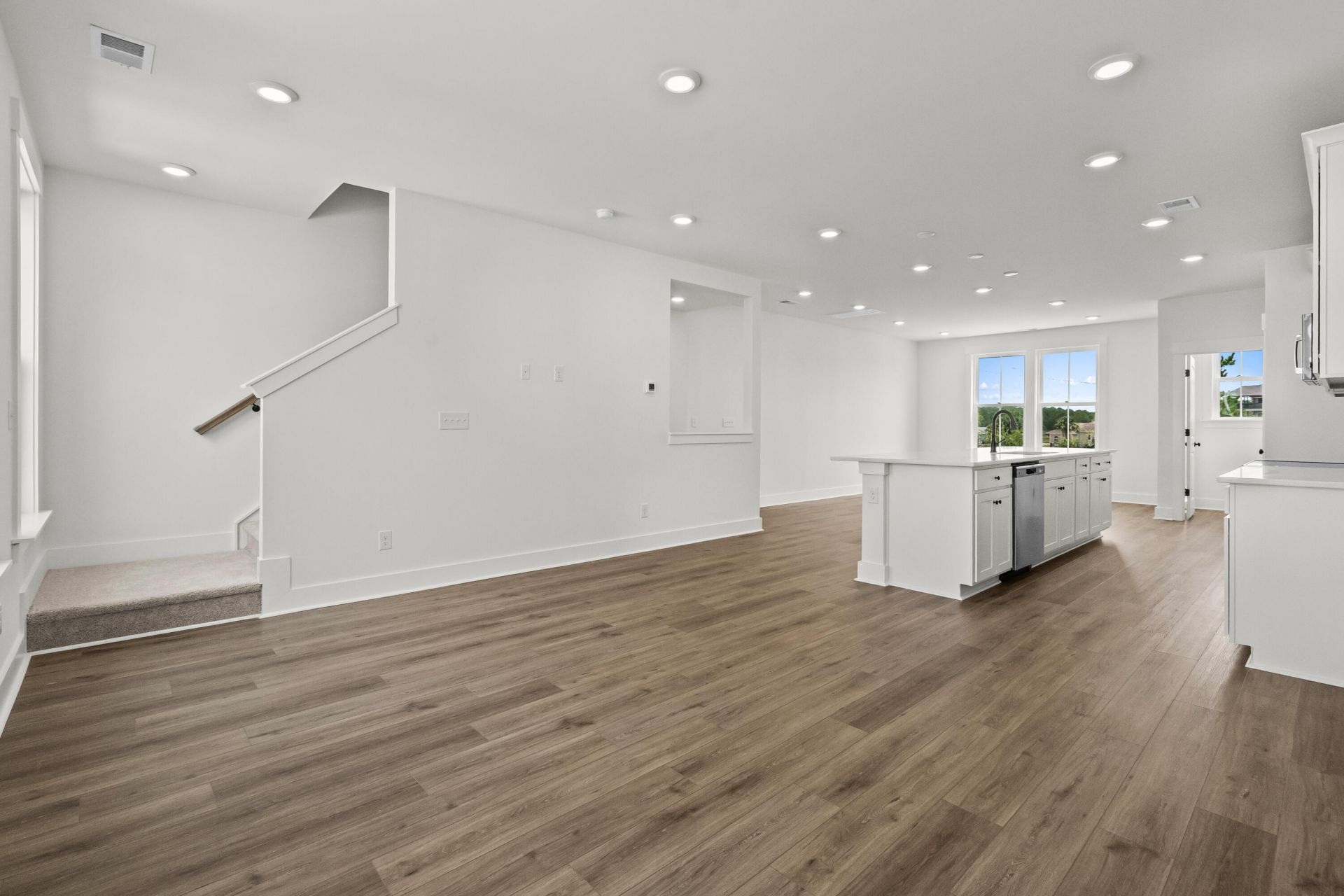 4079 Saint Johns Avenue Photo 8