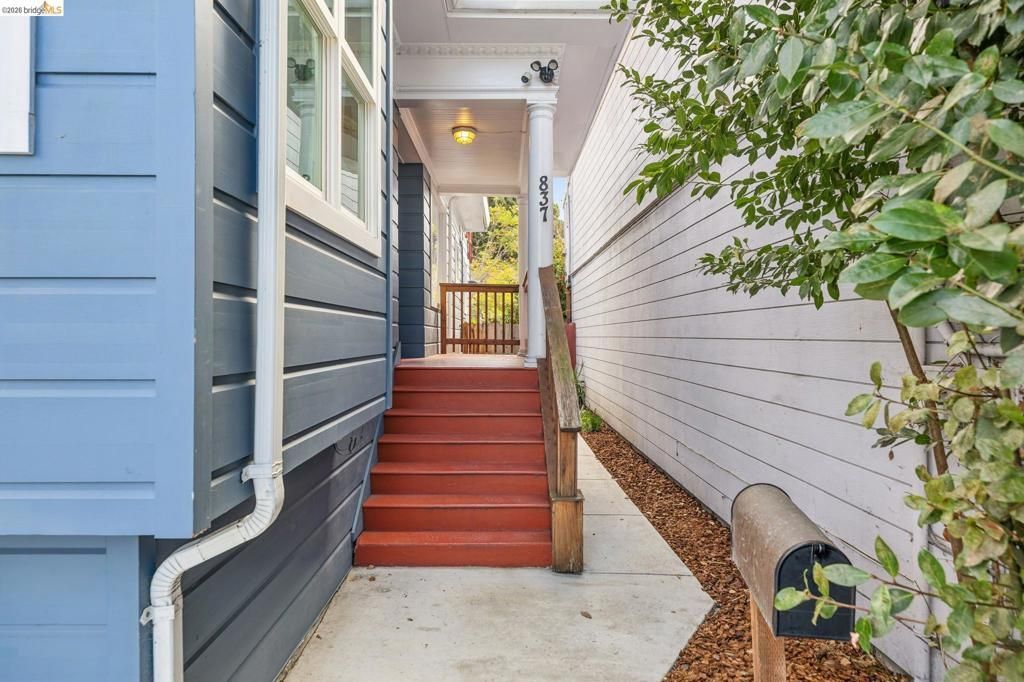 837 Aileen St, Oakland, CA 94608 Main Photo