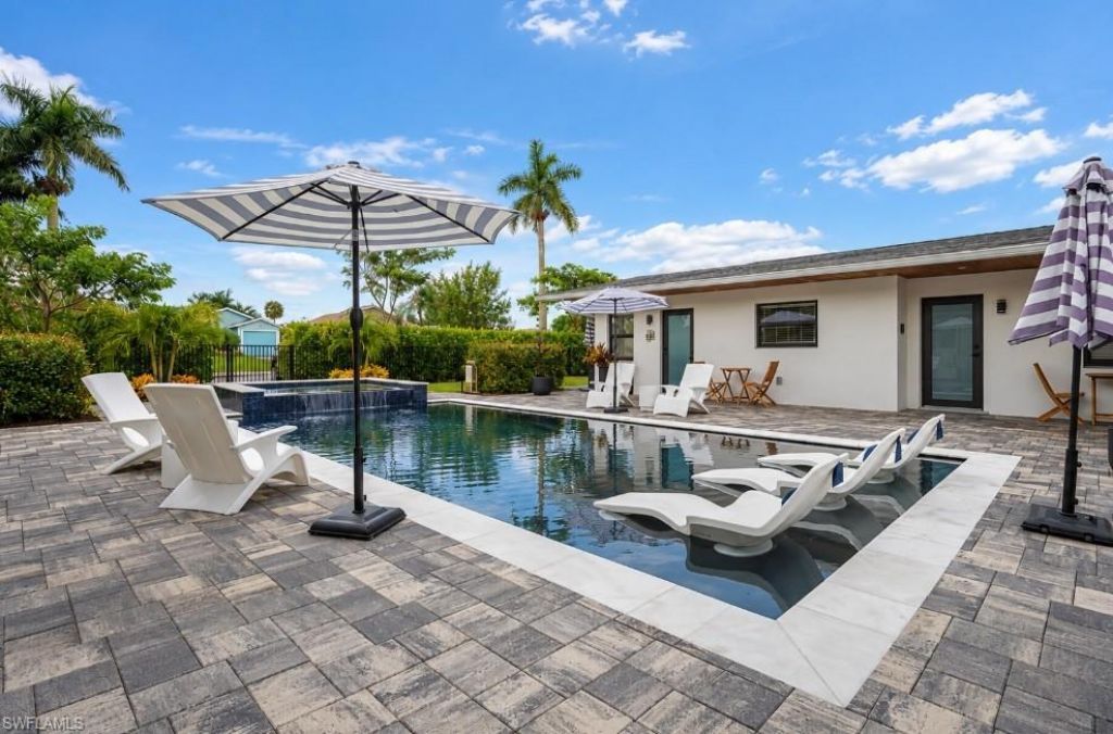683 100th Ave N, Naples, FL 34108 Photo