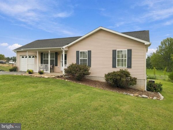 91 JETTA CIRCLE, MARTINSBURG, WV 25403