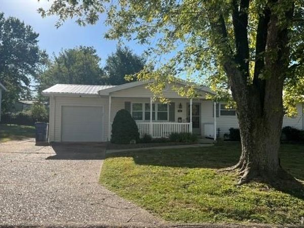220 Berry Drive, Gray Summit, MO 63039