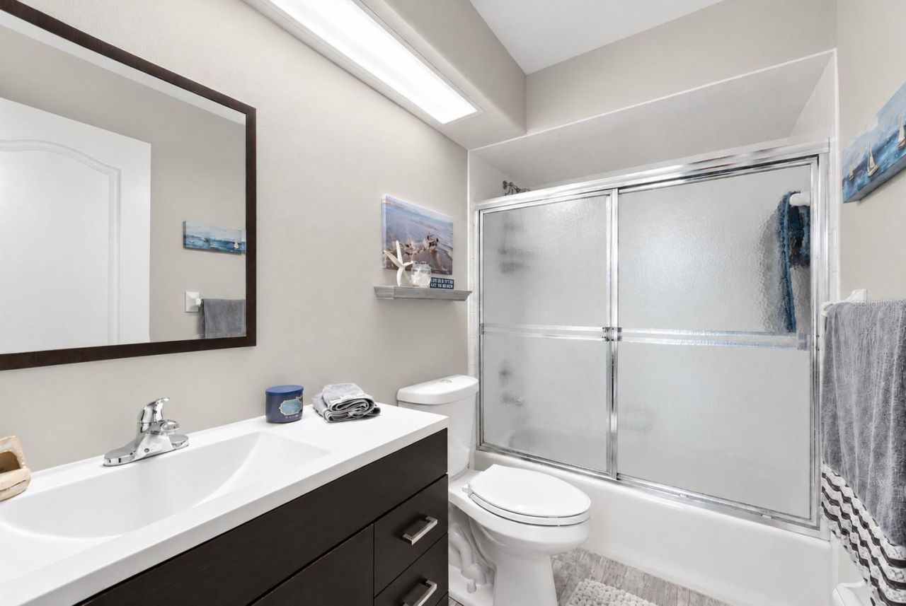 4321 74th Avenue E, Sarasota, FL 34243 Photo
