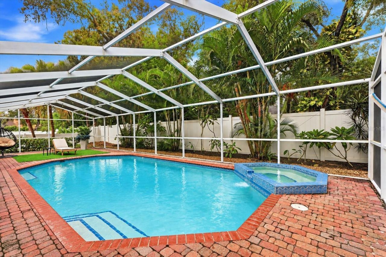 4321 74th Avenue E, Sarasota, FL 34243 Photo