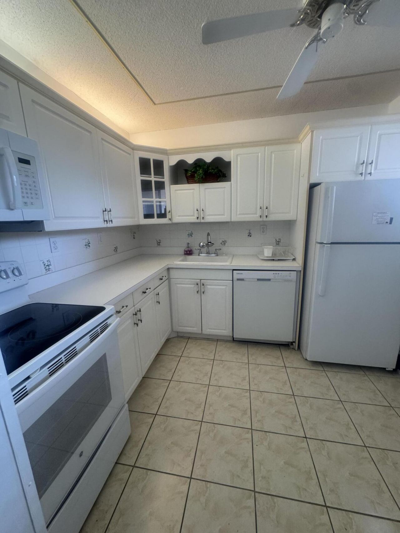 2640 Garden Drive S, Unit Apt 203, Lake Worth Beach, FL 33461 Photo