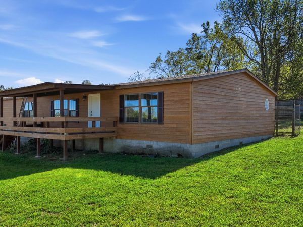 2570 State Route U , Willow Springs, MO 65793