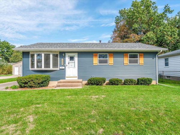 2028 W 34th Street , Davenport, IA 52806