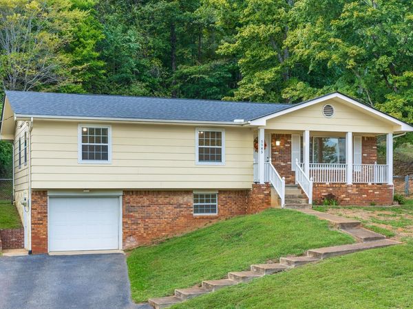 5585 Tucker Road, Ooltewah, TN 37363